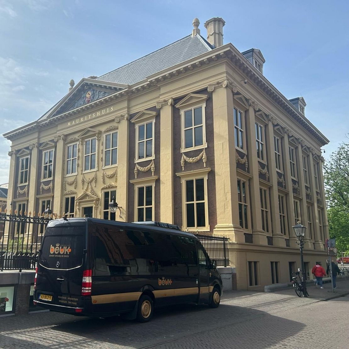 Touringcar huren Den Haag