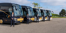 Koninklijke Beuk, 5 nieuwe touringcars,  reel