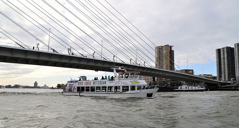 Met Horizon Tours en Koninklijke Beuk op ontdekking door Rotterdam