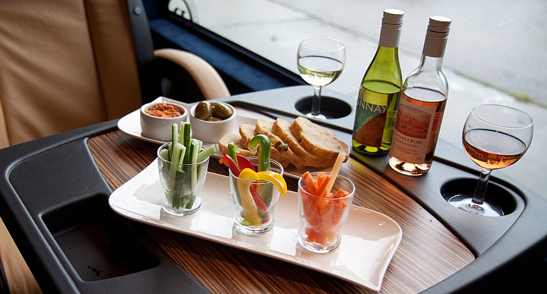 Koninklijke Beuk, VIP vervoer - VIP l'Etoile, on board catering