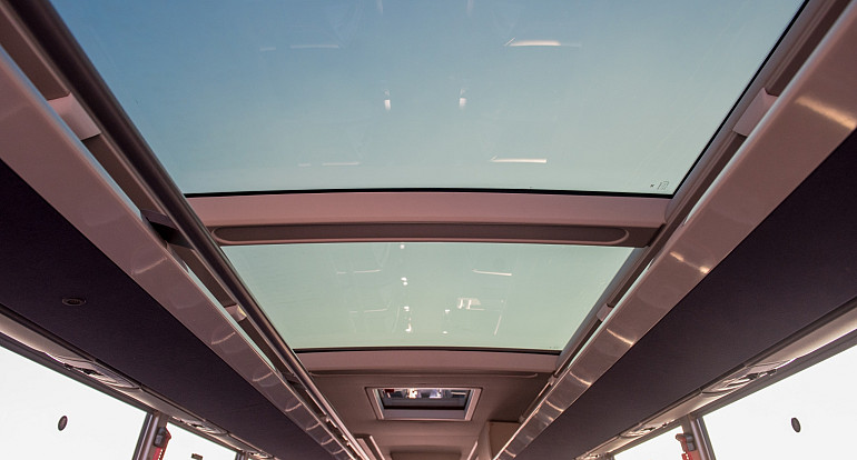 Koninklijke Beuk, Royal Class bus trips