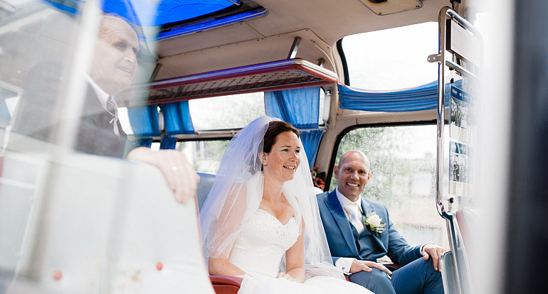 Trouwvervoer, Koninklijke Beuk, All you need is love bus