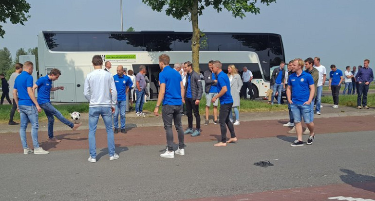 Supportersvervoer, Koninklijke Beuk