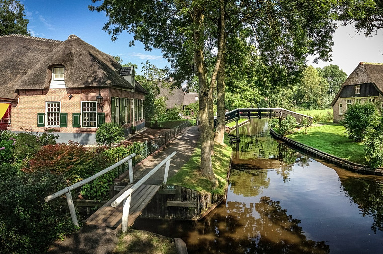 Royal Beuk, Group Travel, DMC, Holland - Giethoorn, Enkhuizen and reclaimed land