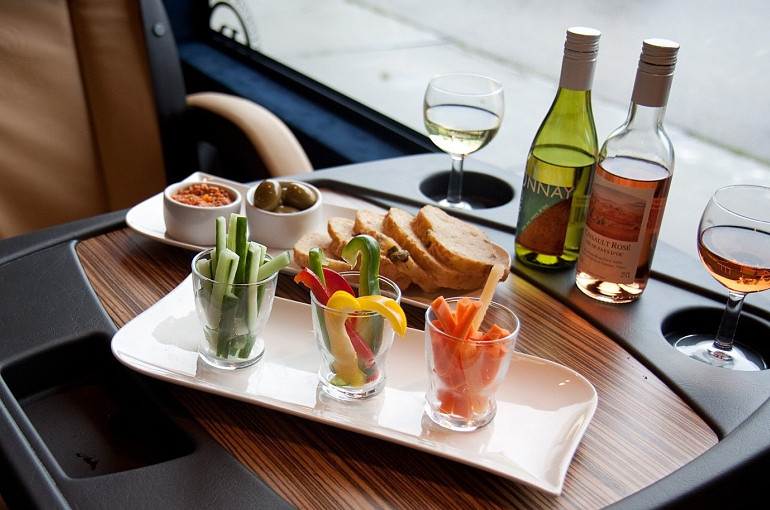Koninklijke Beuk, VIP vervoer - VIP l'Etoile, on board catering