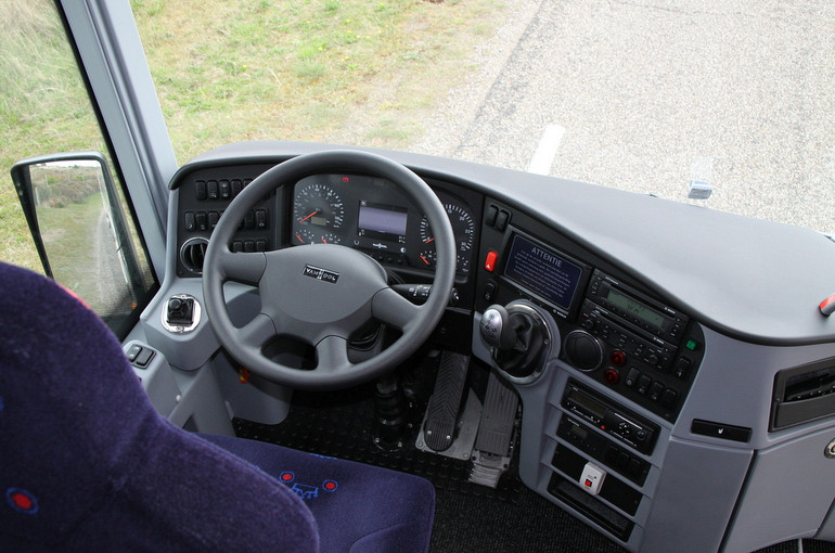 Koninklijke Beuk, Business Class vervoer, Business Class touringcar cockpit