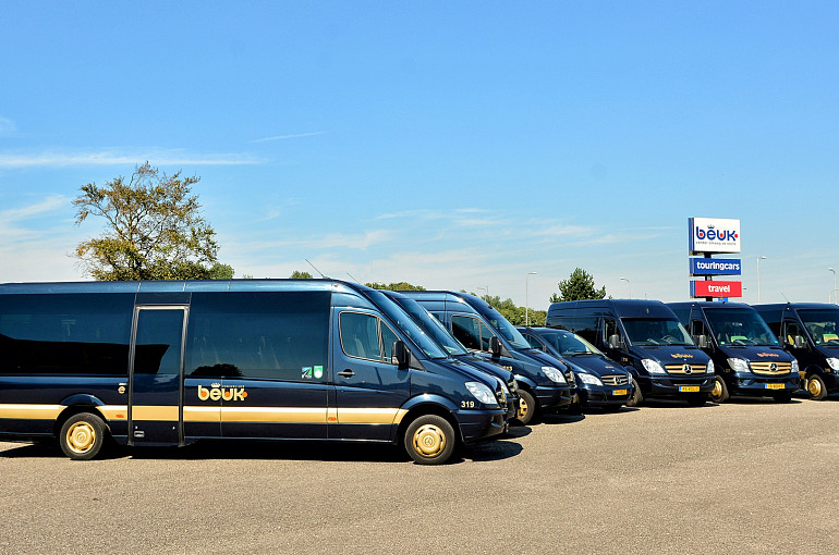 Royal Beuk, Comfort Class transport, mini van