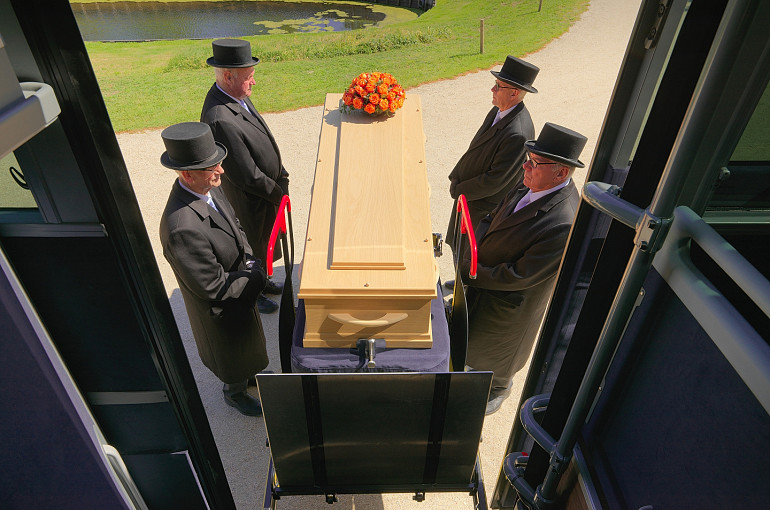 Royal Beuk, Funeral coach, a last journey