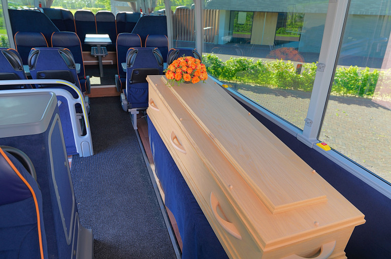 Royal Beuk, Funeral coach, a last journey