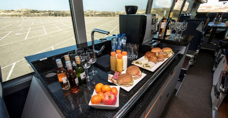 On board catering: comfortabel reizen en verzorgd genieten